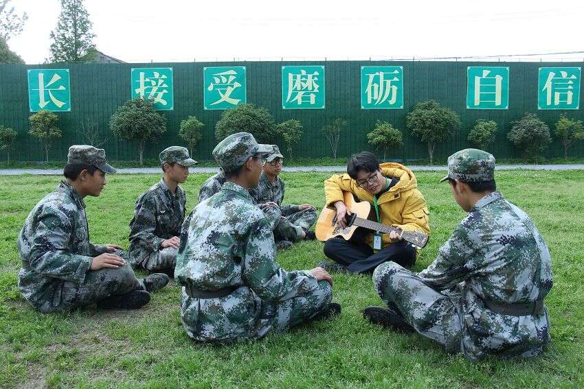 孩子叛逆学校,军事化教育学校