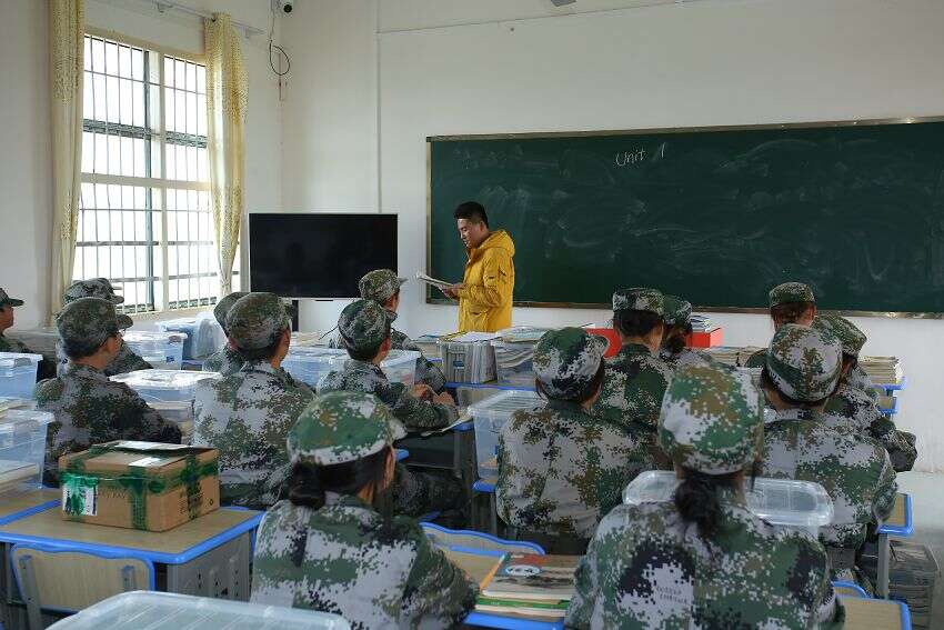 暑假封闭式学校,问题少年管教学校